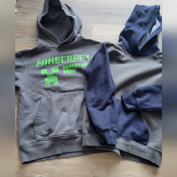 Boys Hoodies Two Size M - Picture 1 of 6